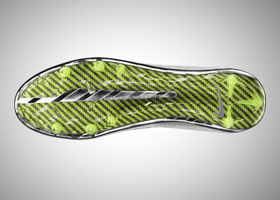 Nike Vapor Ultimate Flyknit Cleat 09