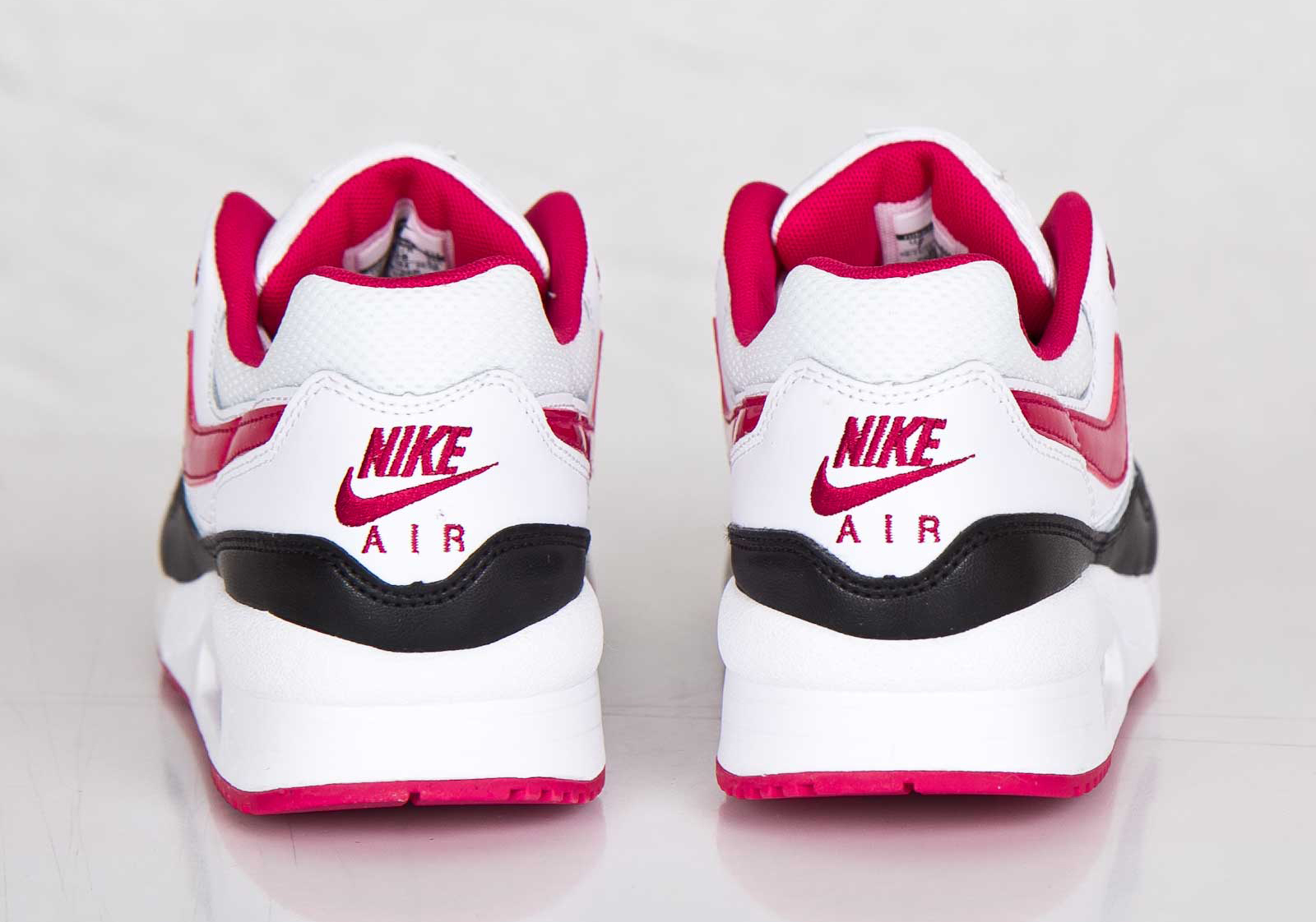 Nike Wmns Air Max Light White Fuschia Force Black 04