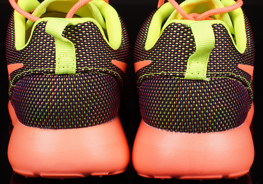 Nike Wmns Roshe Run Volt Bright Mango Hyper Pink 03