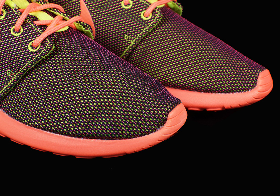 Nike Wmns Roshe Run Volt Bright Mango Hyper Pink 04