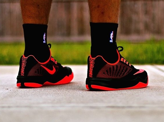 Nike Zoom Run The One On Feet Images 01
