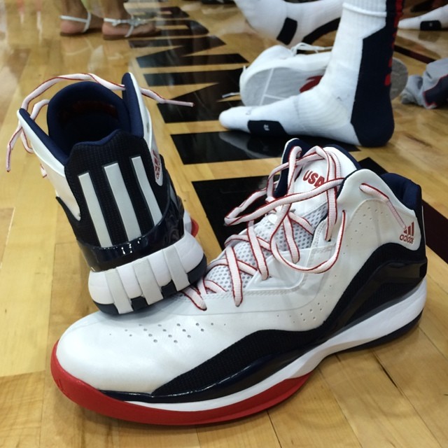 Team Usab Sneakers 01