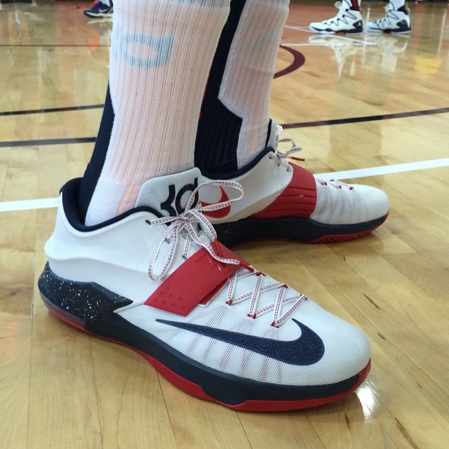 Team Usab Sneakers 06