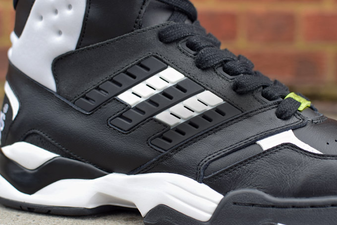 Adidas Torsion Artillery Lite 04