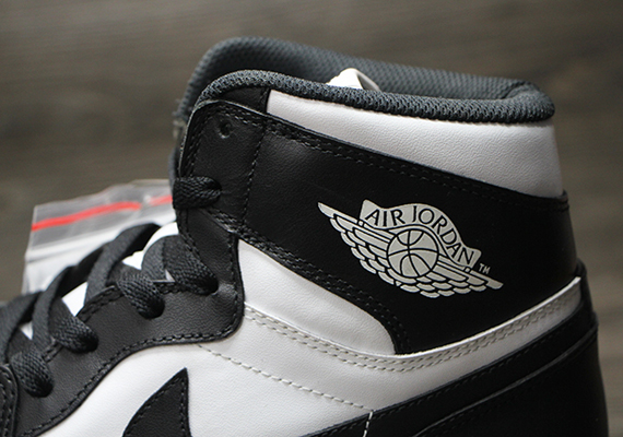 Another Look at the Air Jordan 1 Retro High OG "Black/White"