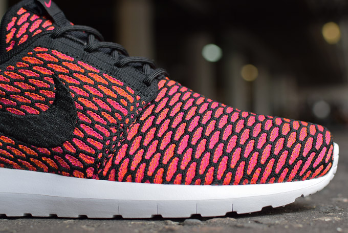 Flyknit Roshe Run Fireberry 03