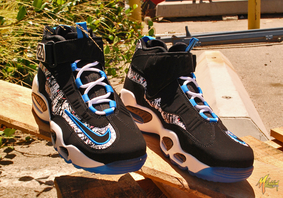 Nike Air Griffey Max 1 Black Light Photo Blue 03