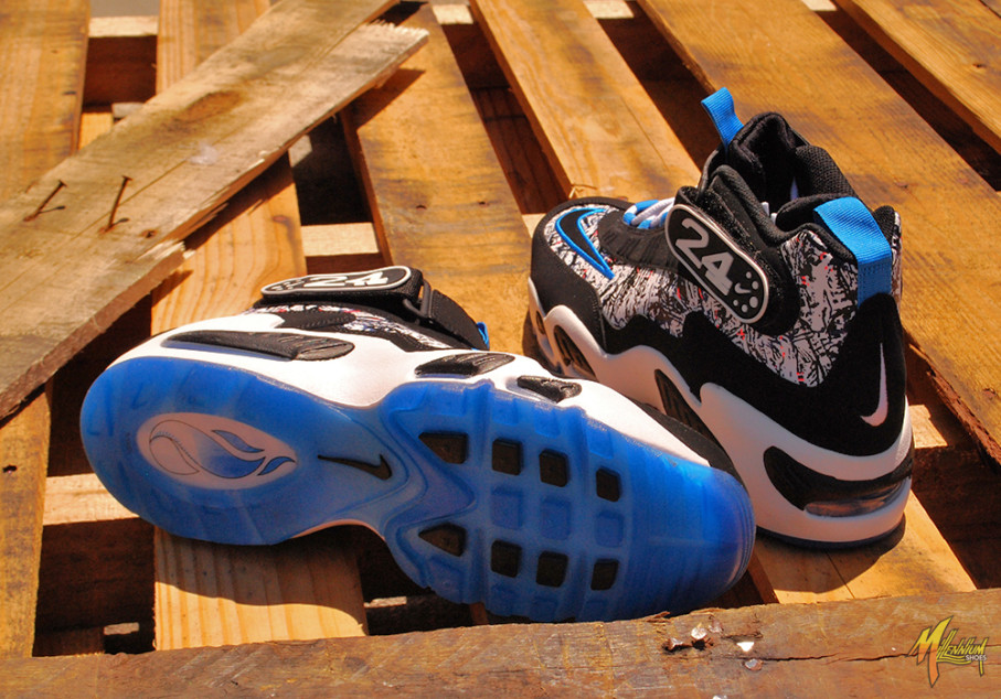 Nike Air Griffey Max 1 Black Light Photo Blue 05