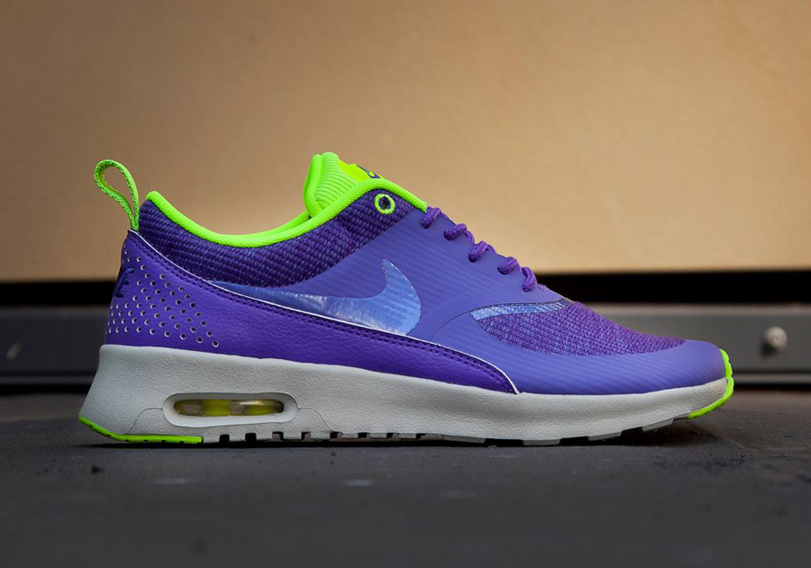 Nike Air Max Thea Grape 01