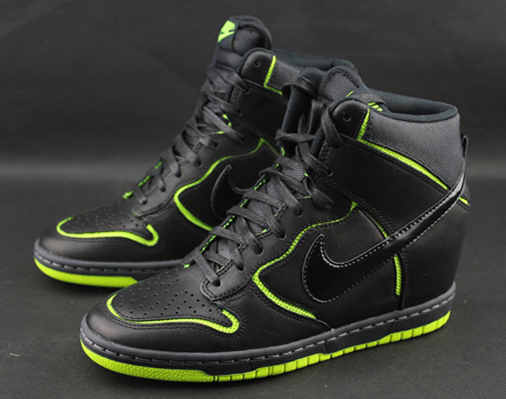 Nike Wmns Dunk Sky Hi Cut Out Black Volt 02