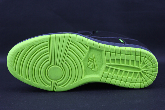 Nike Wmns Dunk Sky Hi Cut Out Black Volt 04