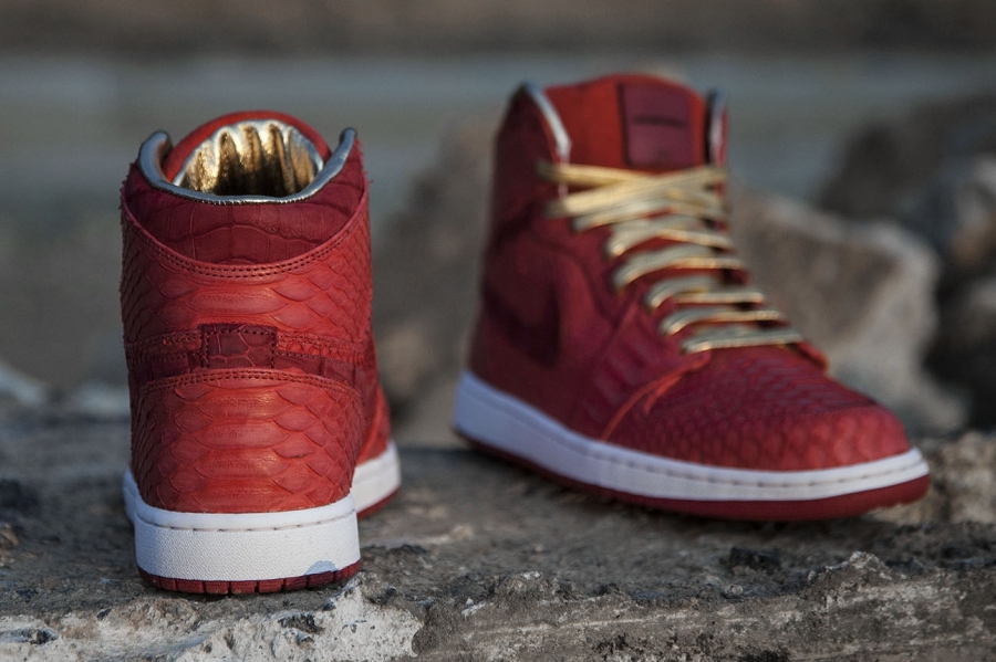Air Jordan 1 Red Python Croc 02
