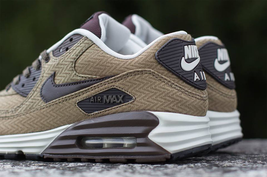 Detailed Look At Nike Sportswear Suit Tie Pack 12