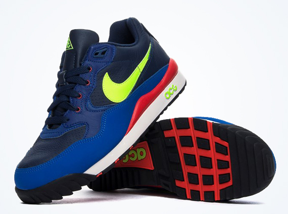 Nike ACG Air Wildwood – Midnight Navy – Volt – Red