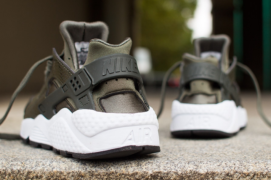 Nike Air Huarache Cargo Khaki Safari 01