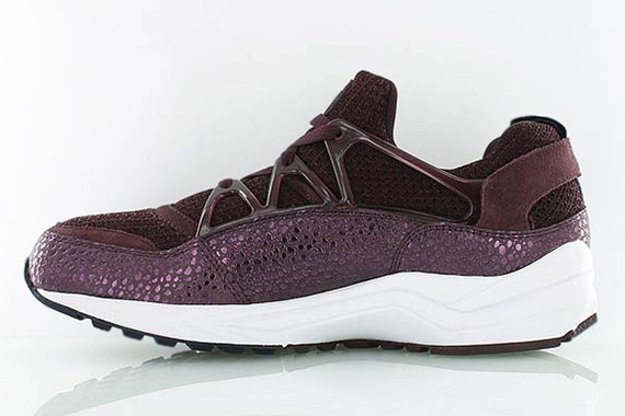 Nike Air Huarache Light Burgundy Safari 02