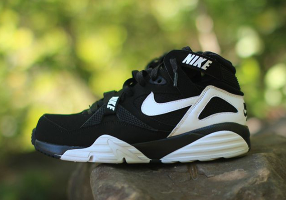 Nike Air Trainer Max 91 Black White Available 4