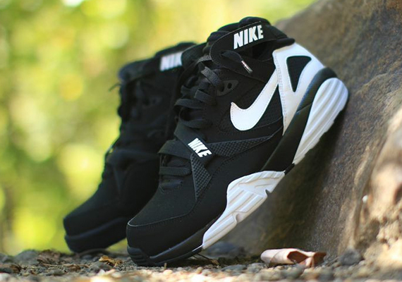 Nike Air Trainer Max 91 Black White Available 6
