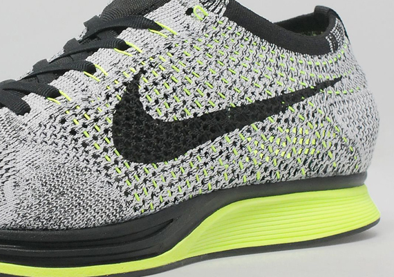 Nike Flyknit Racer - Grey - Volt - Black 