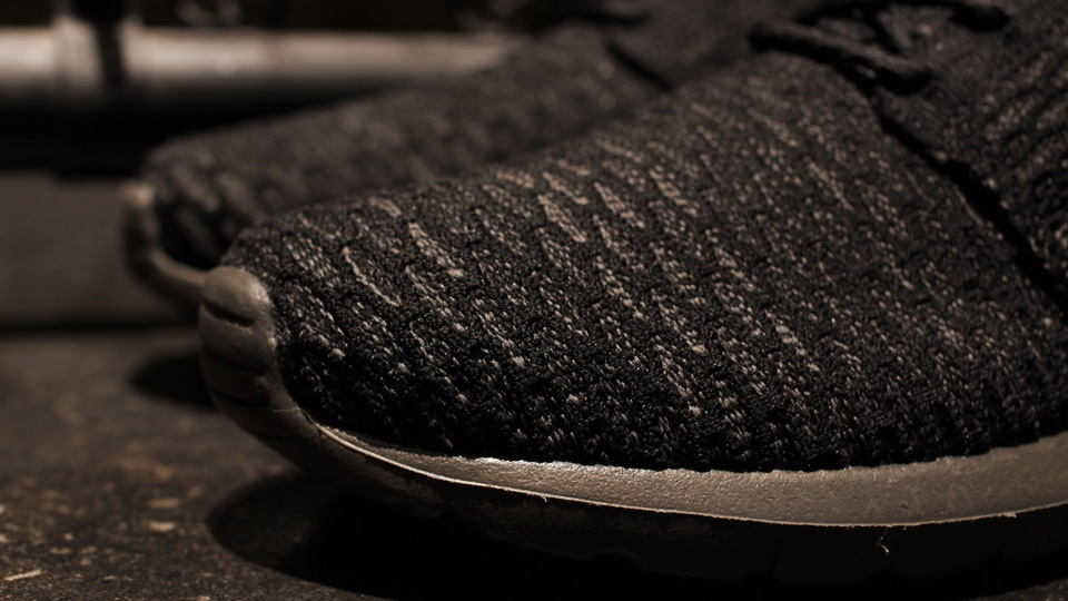 Nike Flyknit Roshe Run Black Midnight Fog Release Date 06