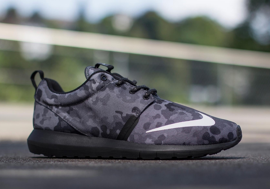 Nike Roshe Run NM FB "Dark Grey Camo"