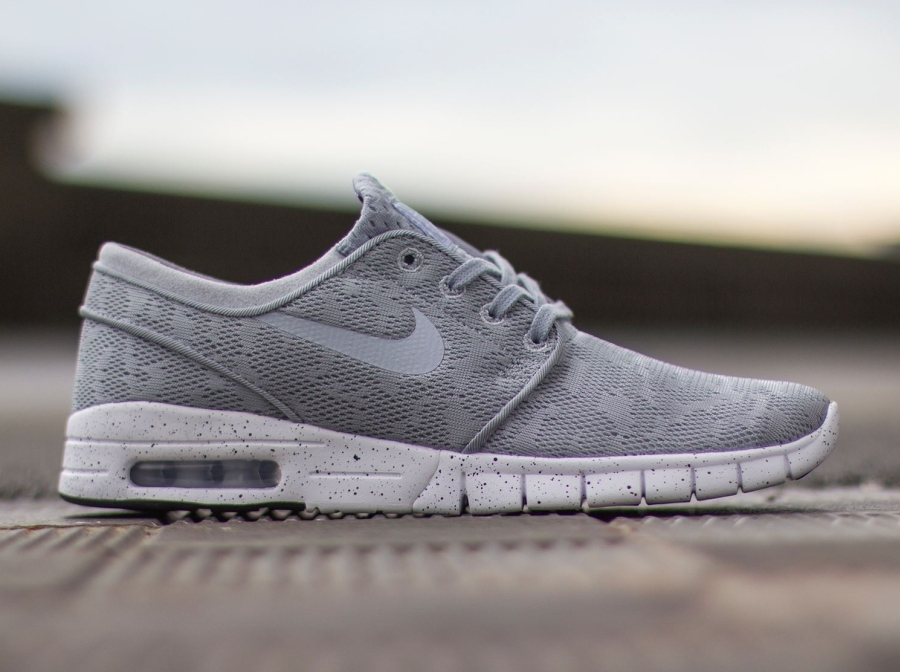Nike Stefan Janoski Max Wolf Grey White 01