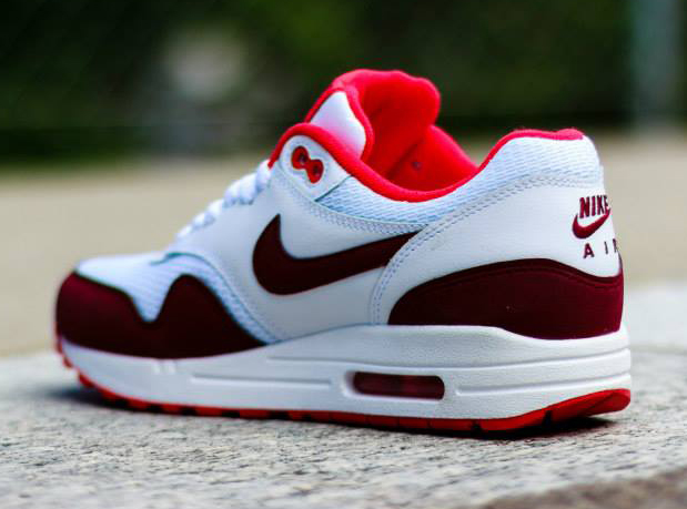 Nike Wmns Air Max 1 White Team Red Action Red 04