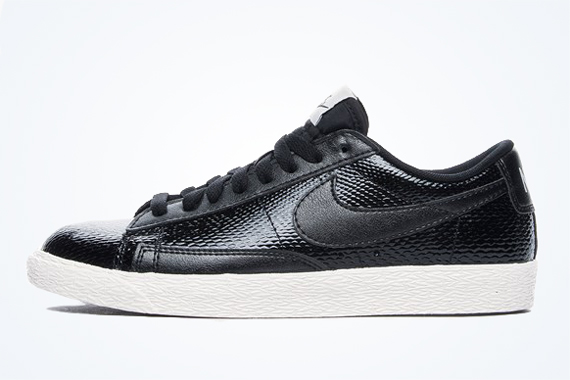 Nike WMNS Blazer Low Leather PRM - Black - White