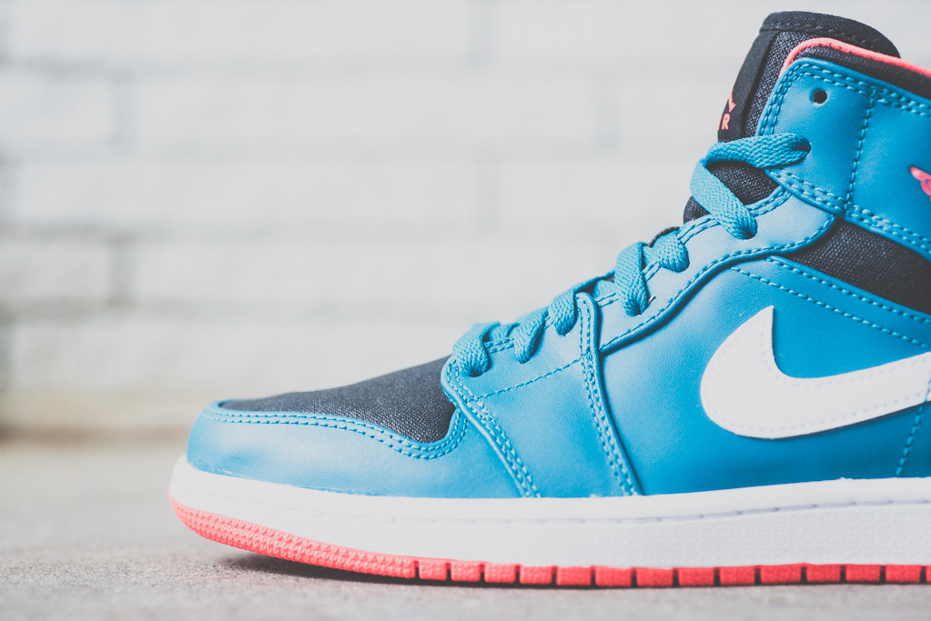 Air Jordan 1 Mid Tropical Teal Infrared 23 06