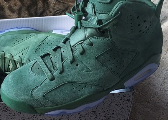 Air Jordan 6 Evergreen