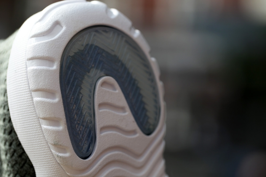 Air Jordan Future Iron Green White 02