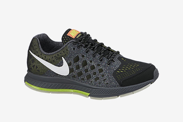 Nike Glow Wild Sneakers 04