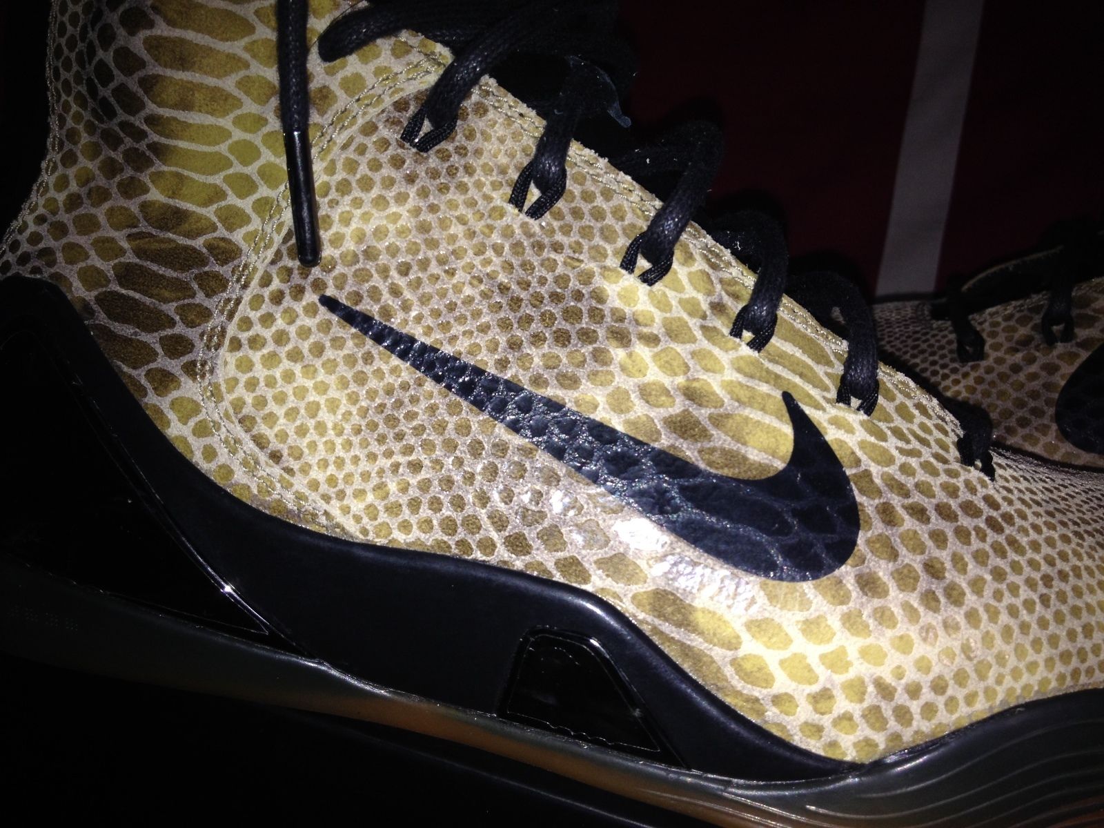 Nike Kobe 9 High Ext Qs Snakeskin 07