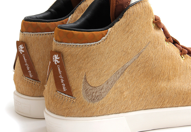 Nike LeBron 12 NSW Lifestyle "Lion's Mane" - Available