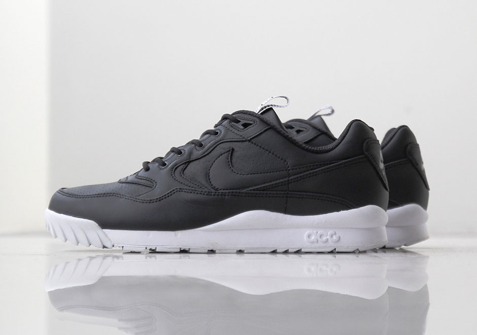 Nike Air Wildwood Premium - Black - White