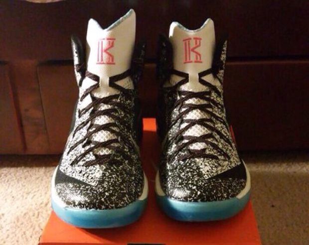 Nike Hyperdunk 2014 Kyrie Irving Notebook Pe 2