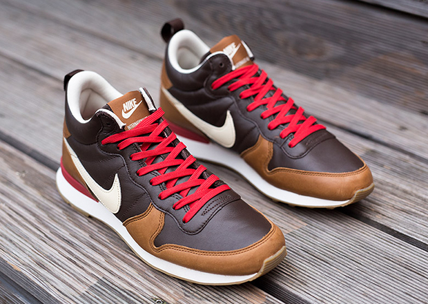 Nike Internationalist Mid "Escape"