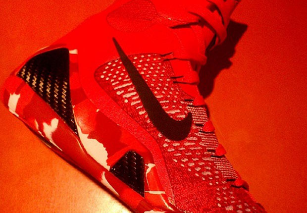 Nike Kobe 9 Elite Christmas More Photos 01
