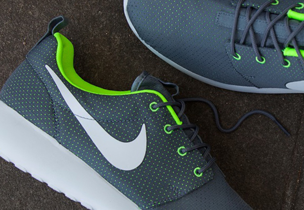 Nike Roshe Run - Grey Perf - Volt