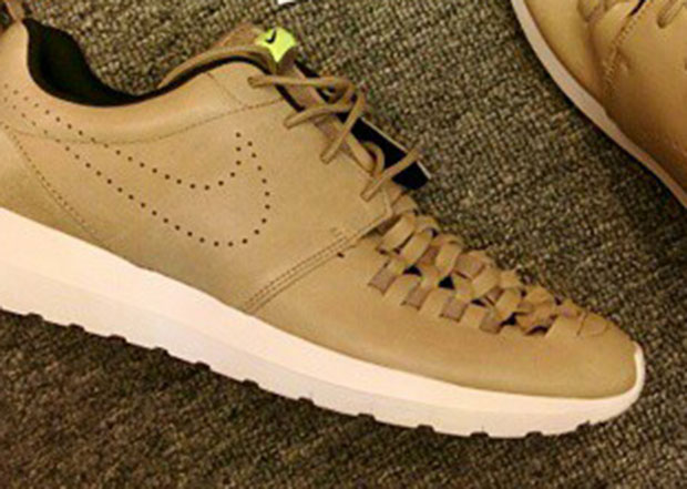 Nike Roshe Run "Woven Toe" Sample