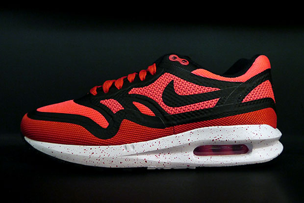 Nike Women's Air Max Lunar1 BR "Hyper Punch"