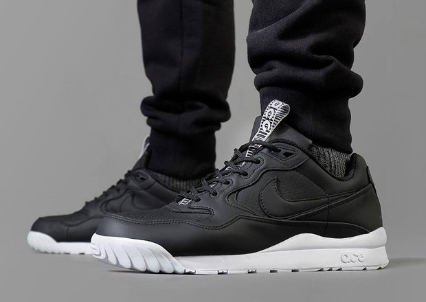 Nike Air Wildwood ACG Premium - Black - White