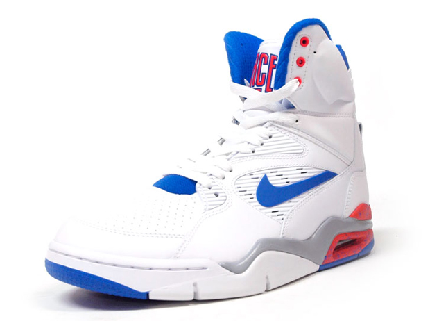 Nike Air Command Force Ultramarine Returning 01