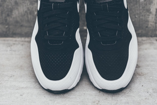 Nike Air Max 1 Ultra Moire Black White 06