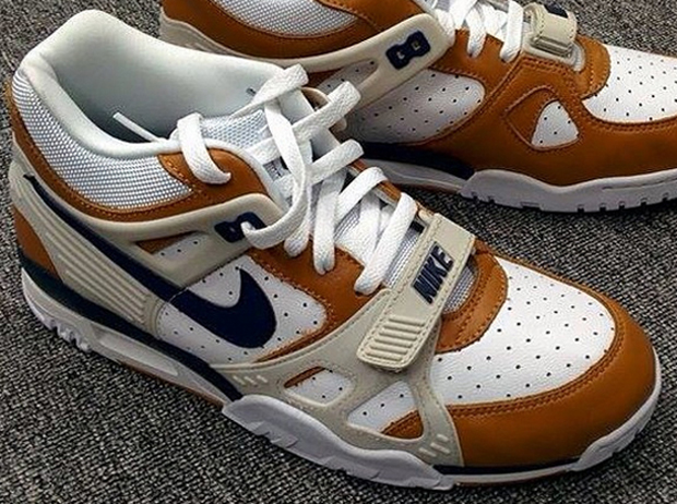 Nike Air Trainer 3 "Medicine Ball" - 2014 Retro 