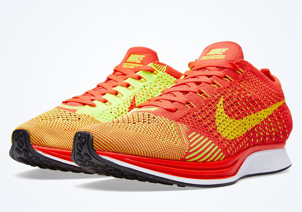 Nike Flyknit Racer - Bright Crimson - Volt