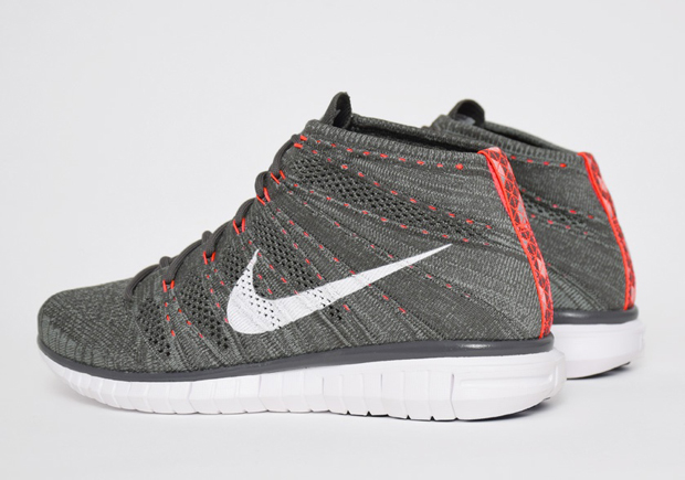 Nike Free Flyknit Chukka - Midnight Fog - Bright Crimson