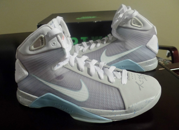 Nike Hyperdunk “McFly” Autographed by Kobe Bryant