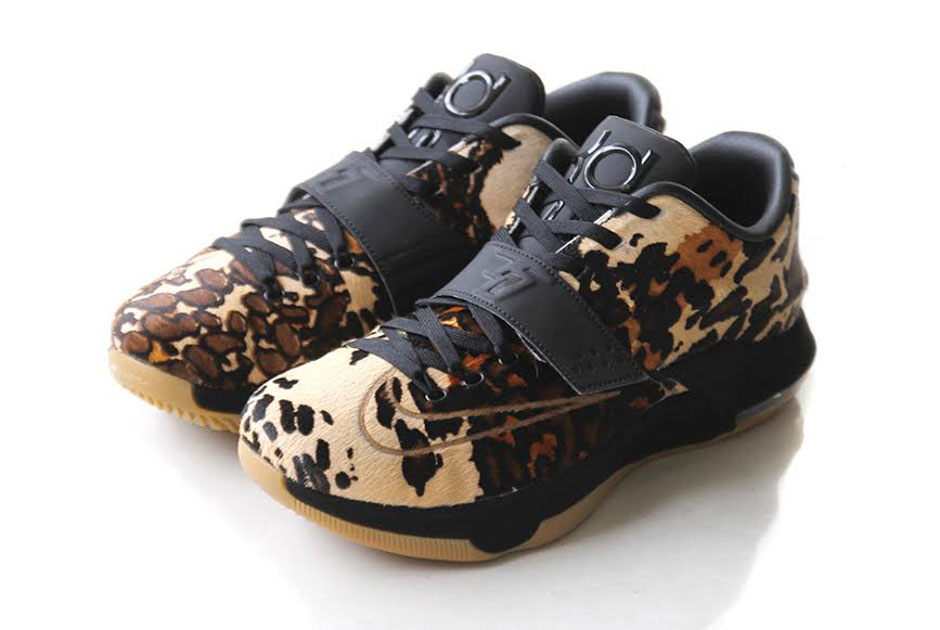 A Detailed Look at the Nike KD 7 EXT "Longhorn State"