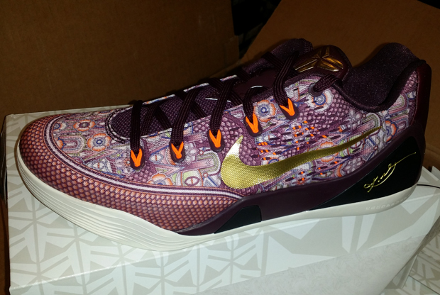 Nike Kobe 9 Em Villain Red Bright Crimson Metallic Gold 02